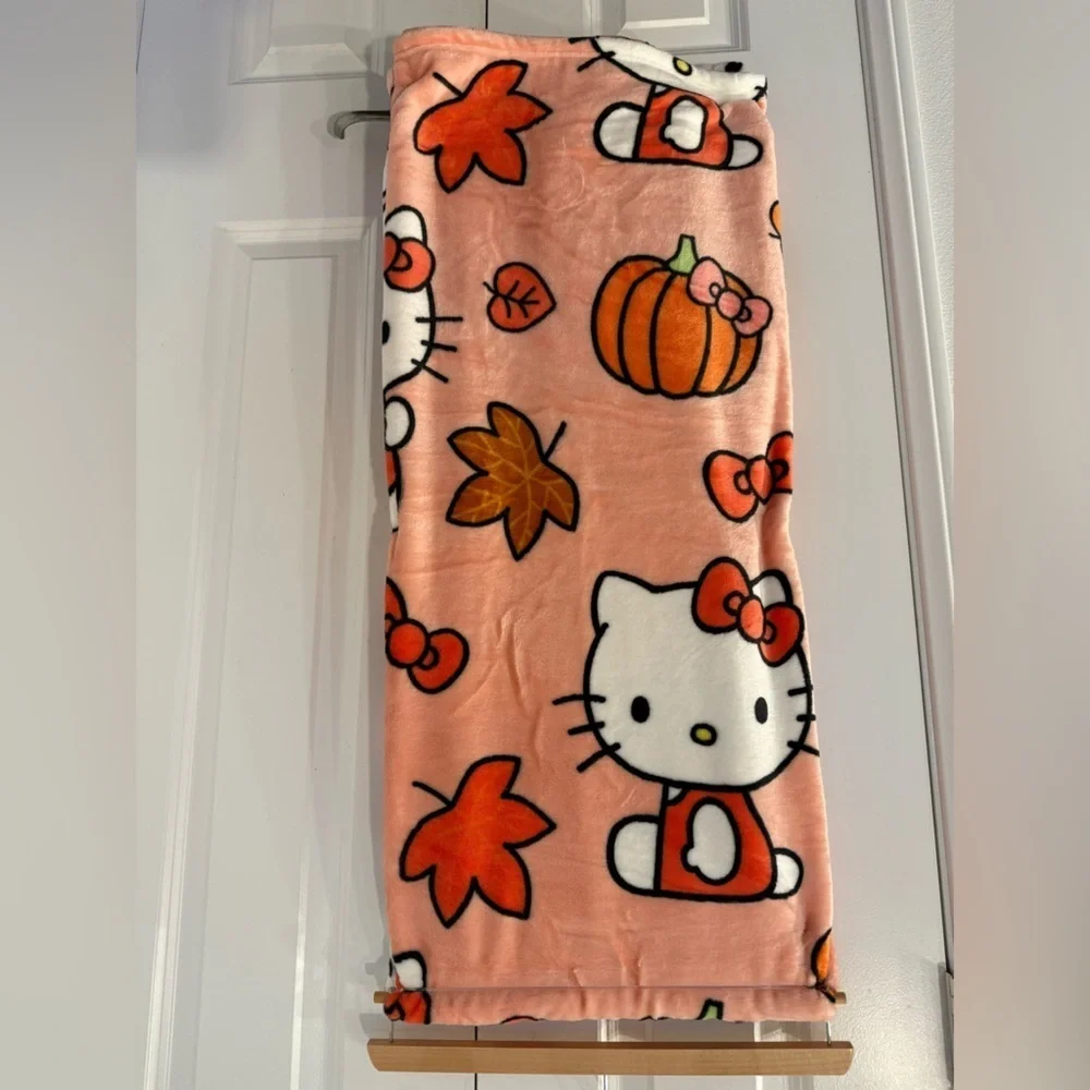 Hello Kitty cozy hello